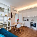 Station - Private Terrace, Netflix & Wi-fi Milan