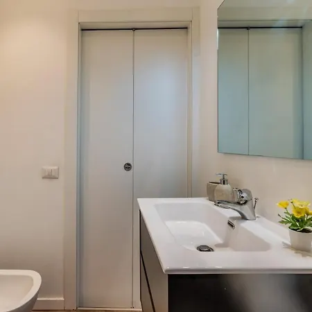 Station - Private Terrace, Netflix & Wi-fi Appartement Milan