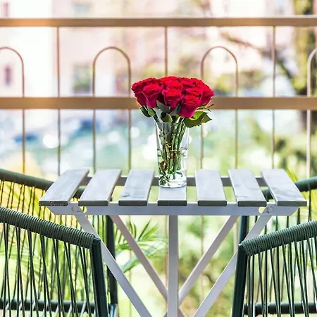 Διαμέρισμα Station - Private Terrace, Netflix & Wi-fi *